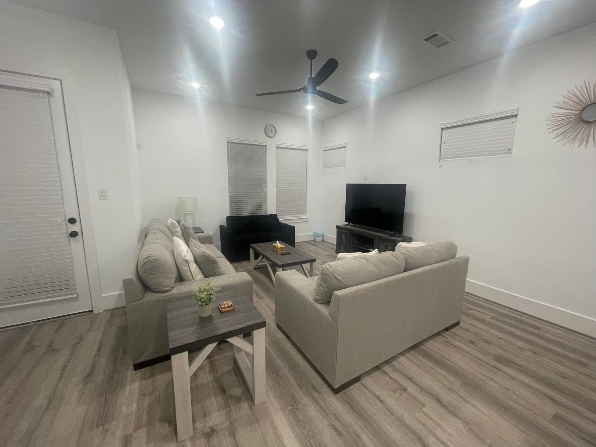 Comfortable 3 Bedroom - Heart Of Texas Medical Center ヒューストン エクステリア 写真