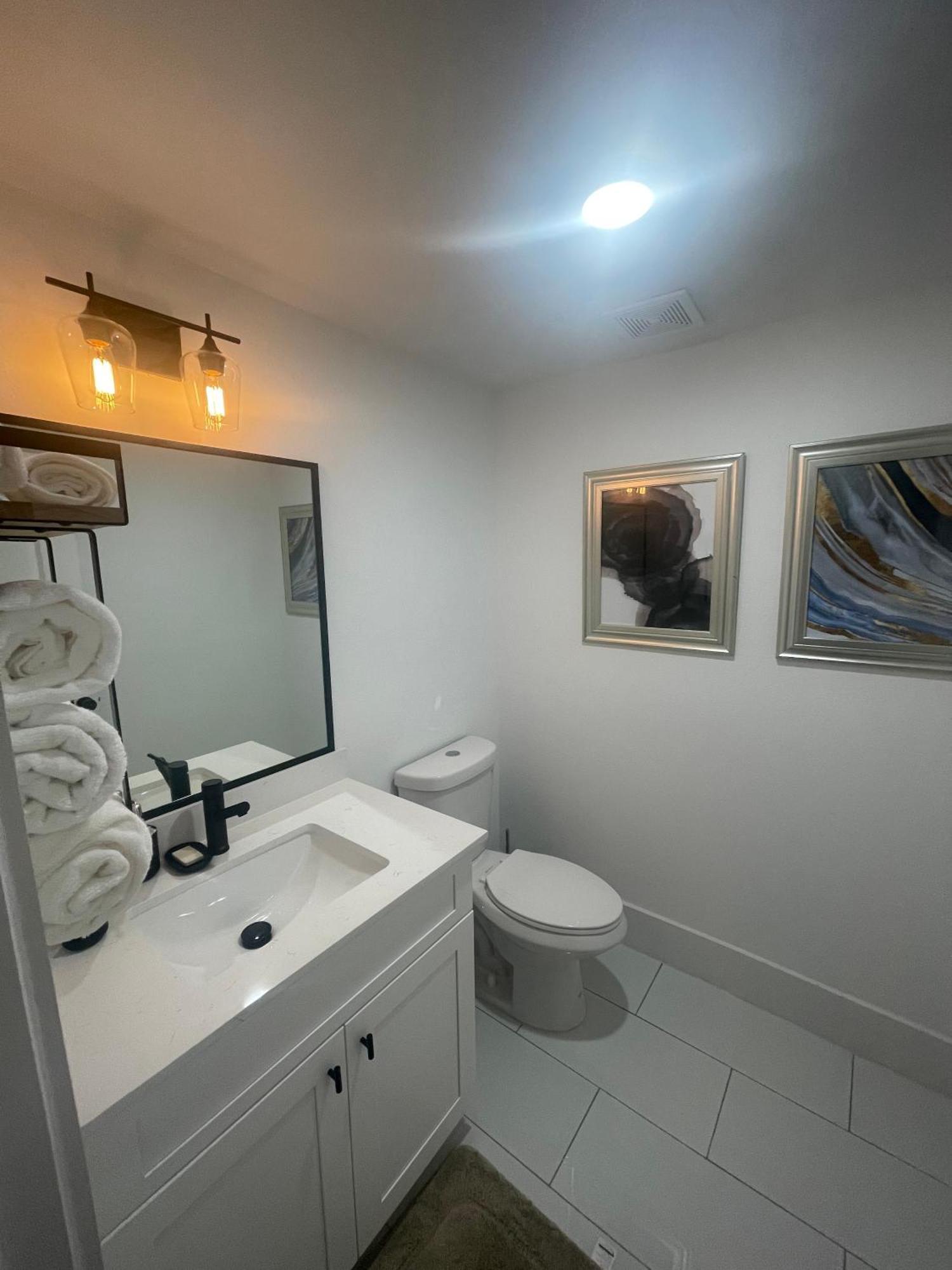 Comfortable 3 Bedroom - Heart Of Texas Medical Center ヒューストン エクステリア 写真